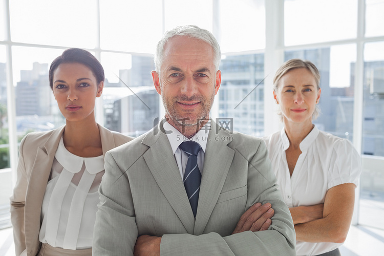 A股收评 | A股持续反弹 沪指收涨0.96%创年内新高!算力硬件股表现强劲